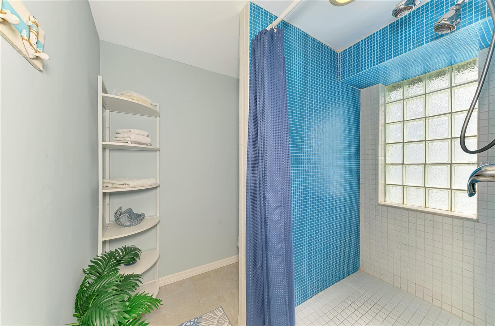 Single Family Residence at 387 AVENIDA MILANO, SARASOTA, photo 26 of 53