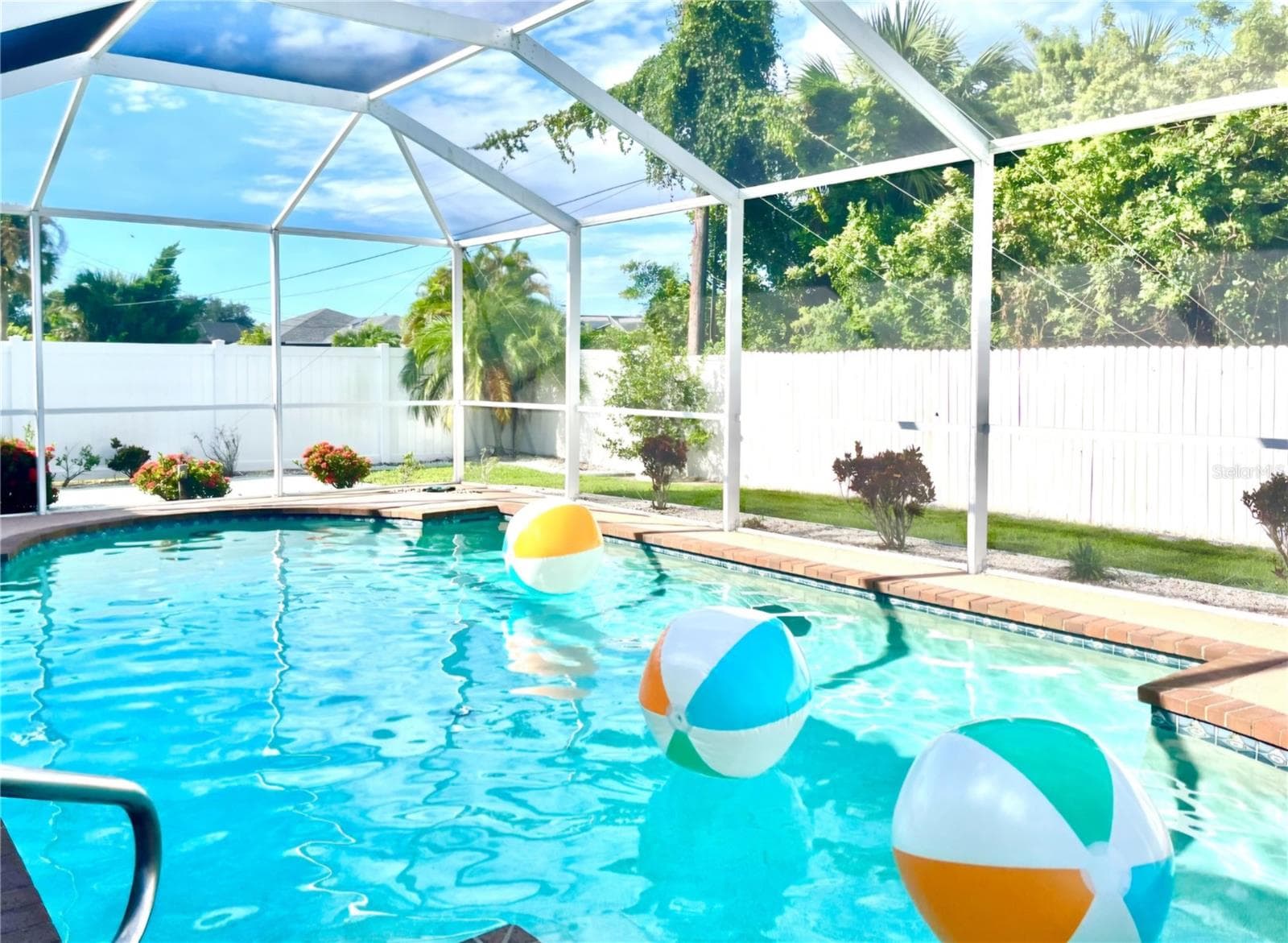 Single Family Residence at 582 AZALEA DR NW, PORT CHARLOTTE, photo 2 of 51