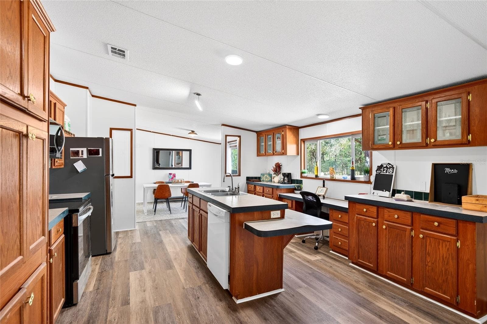 Manufactured Home at 10427 NW 8TH LN, OCALA, photo 18 of 38