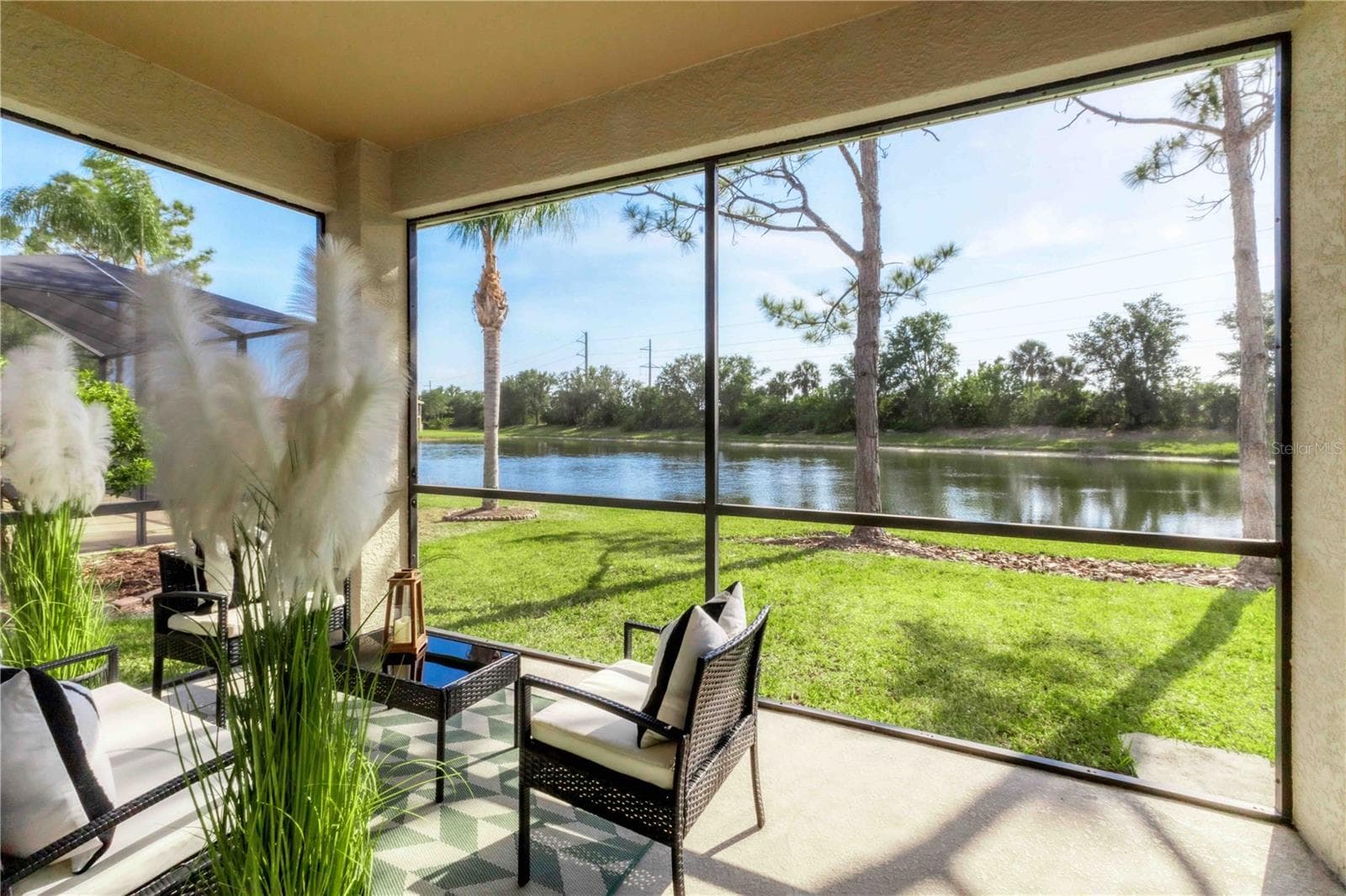 Single Family Residence at 11504 DANCING RIVER DR, VENICE, photo 11 of 45