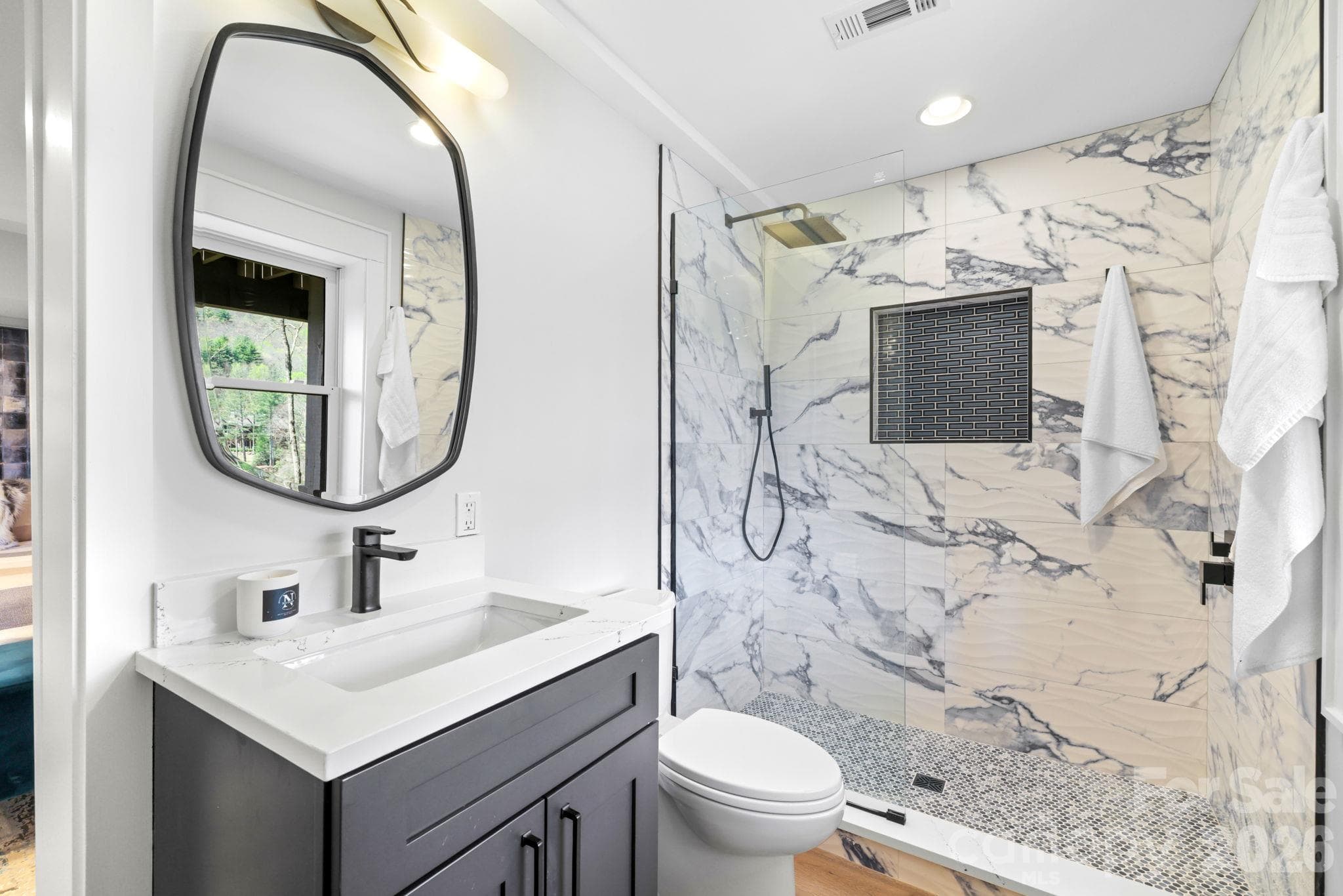 Ensuite Bath #4 - 95 Cardinal Trace, Lake Toxaway