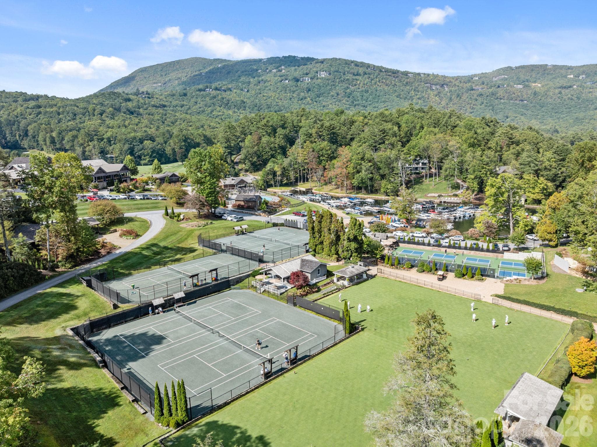 Lake Toxaway Country Club, Golf Course, and Marina; the largest private lake in NC - 95 Cardinal Trace, Lake Toxaway