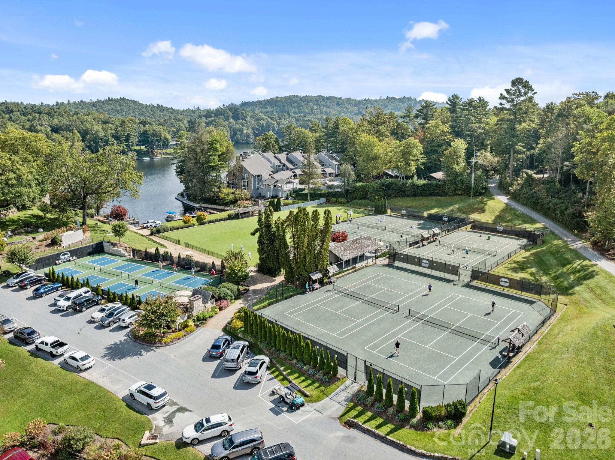 Lake Toxaway Country Club, Golf Course, and Marina; the largest private lake in NC - 95 Cardinal Trace, Lake Toxaway