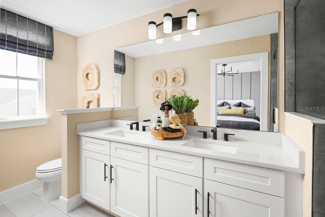 Primary suite bathroom - 1565 PINECLIFF DR, APOPKA