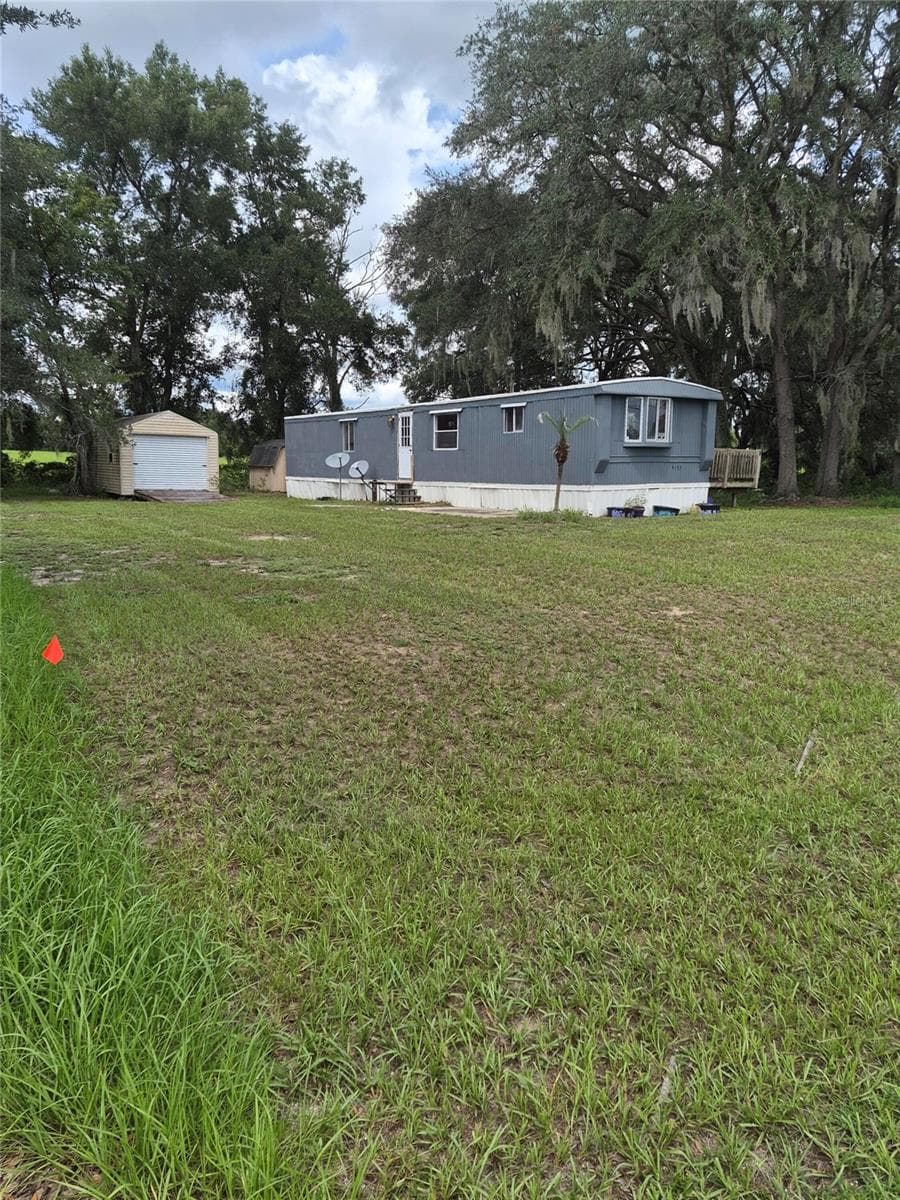 Manufactured Home at 9285 SE 140TH PL, SUMMERFIELD, photo 4 of 15