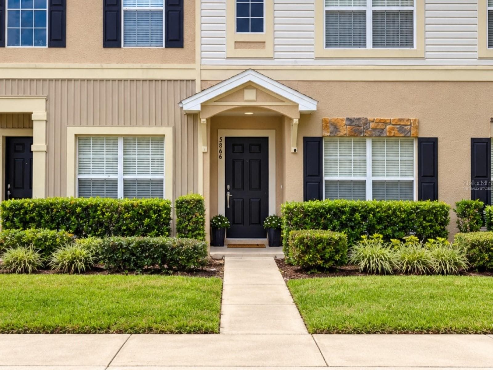 5866 FISHHAWK RIDGE DR