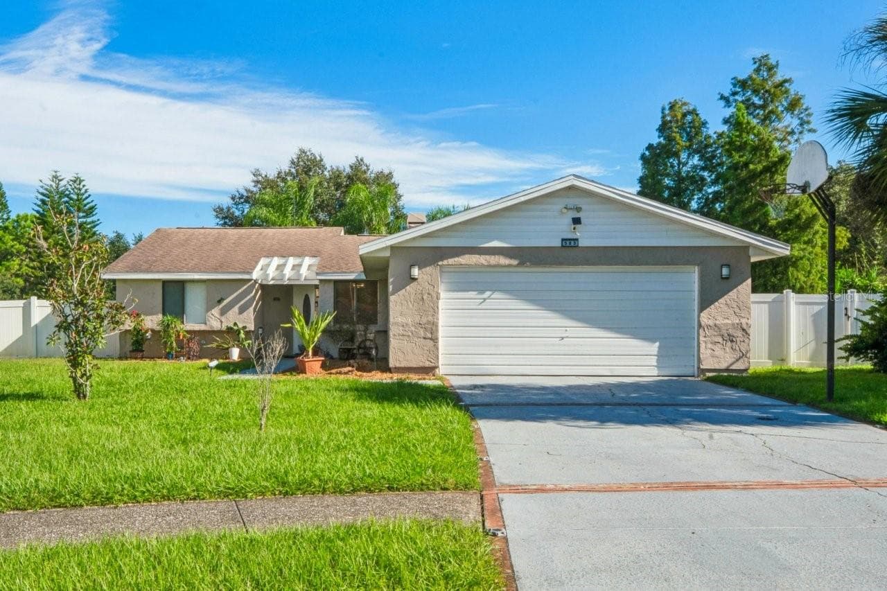 Single Family Residence at 583 LONGWOOD CT, OLDSMAR, photo 2 of 64