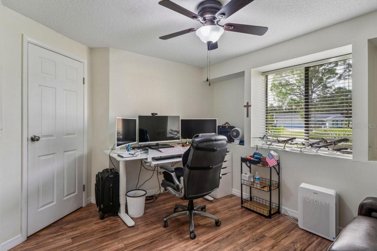 Single Family Residence at 583 LONGWOOD CT, OLDSMAR, photo 15 of 64
