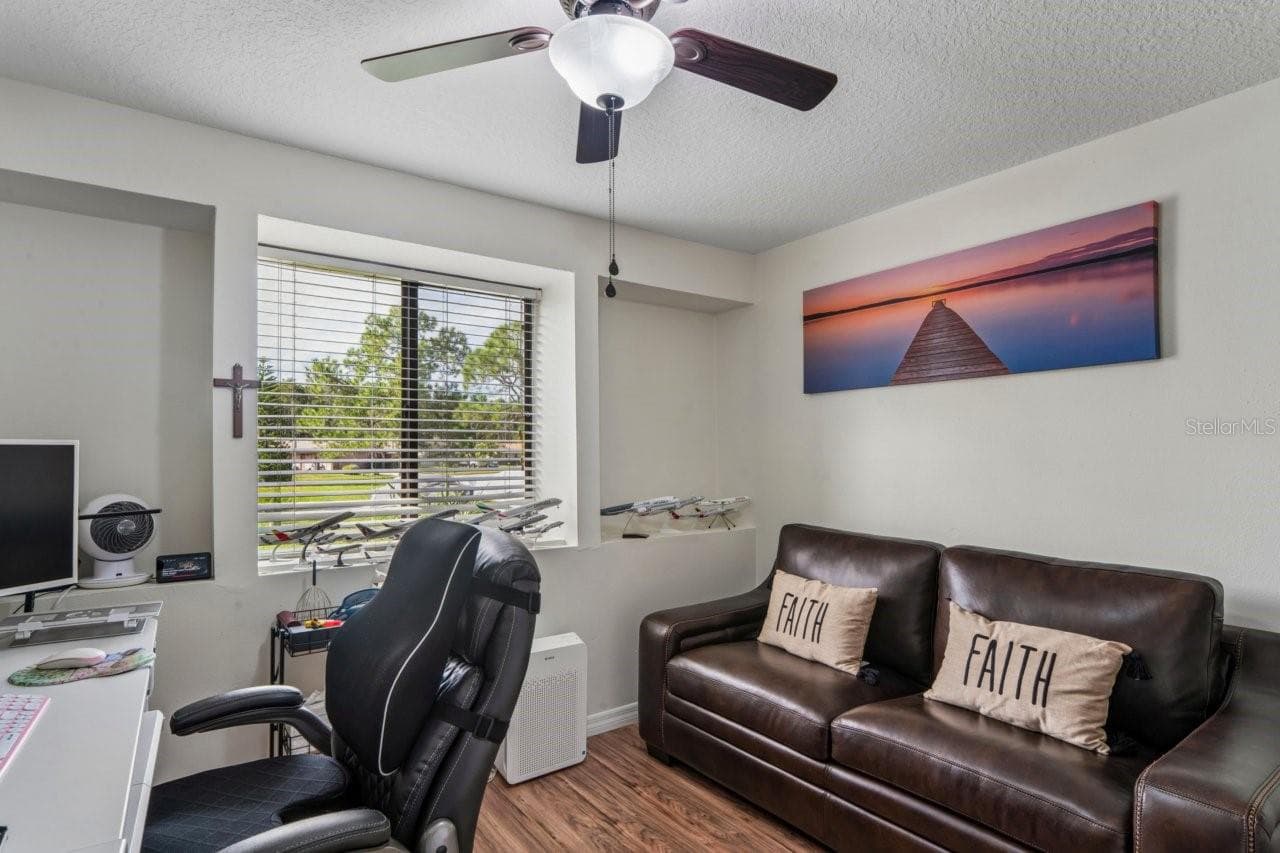 Single Family Residence at 583 LONGWOOD CT, OLDSMAR, photo 16 of 64