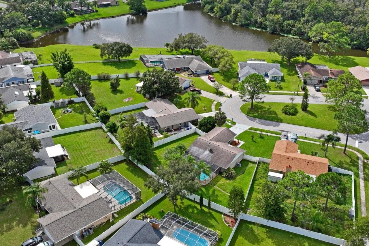 Single Family Residence at 583 LONGWOOD CT, OLDSMAR, photo 49 of 64