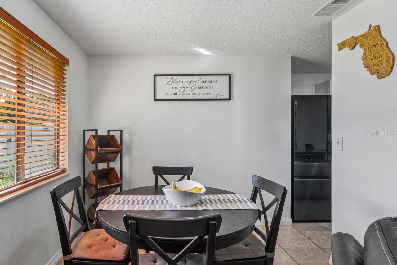 Single Family Residence at 583 LONGWOOD CT, OLDSMAR, photo 17 of 64