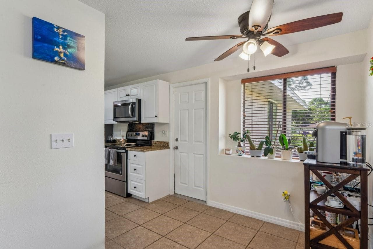 Single Family Residence at 583 LONGWOOD CT, OLDSMAR, photo 36 of 64