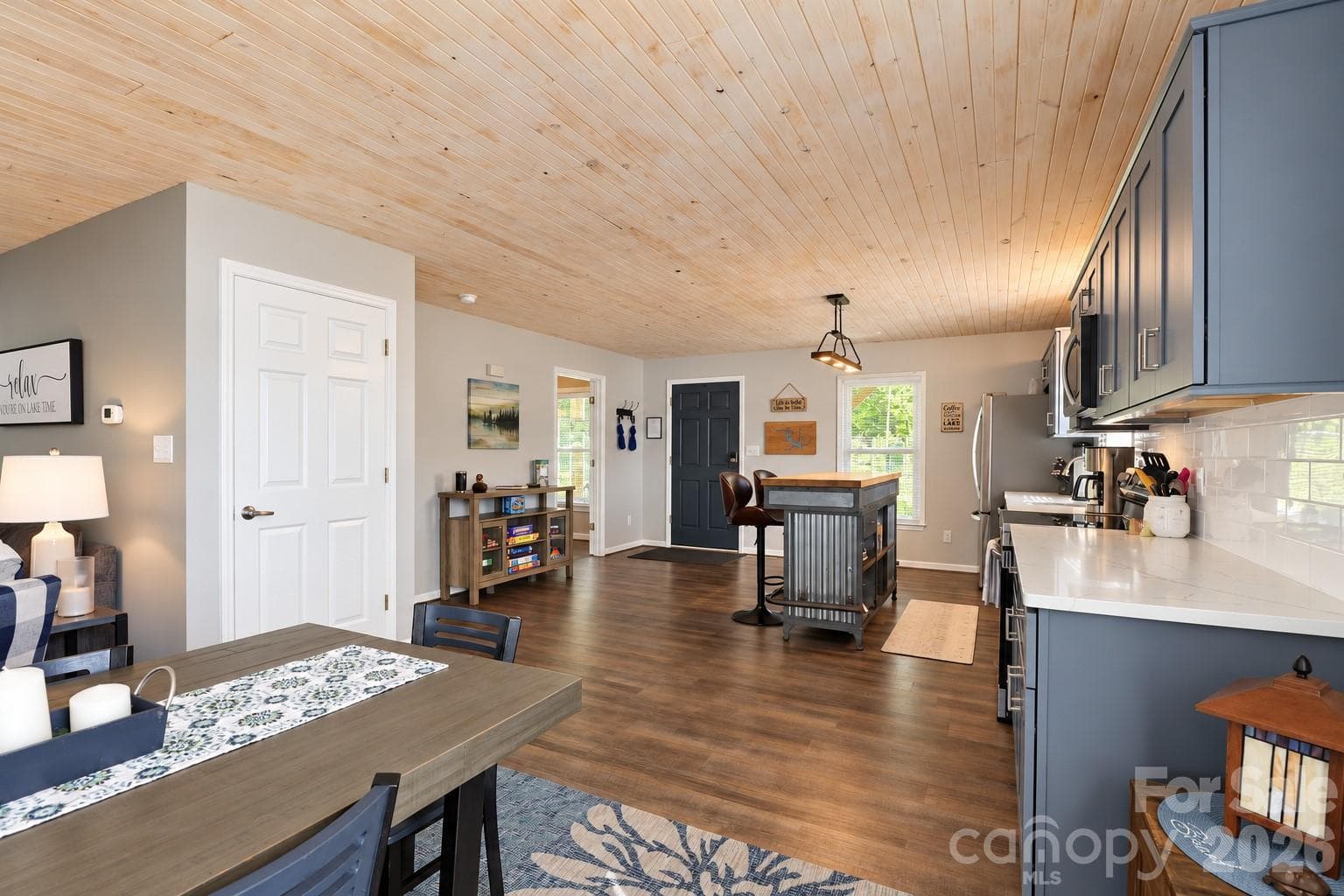 Single Family Residence at 264 Lake Drive 6 Drive, Lexington, photo 11 of 32