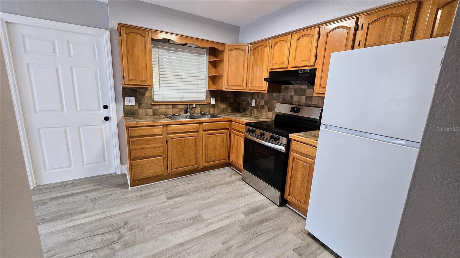 Kitchen - 111 145TH AVE E #4, MADEIRA BEACH