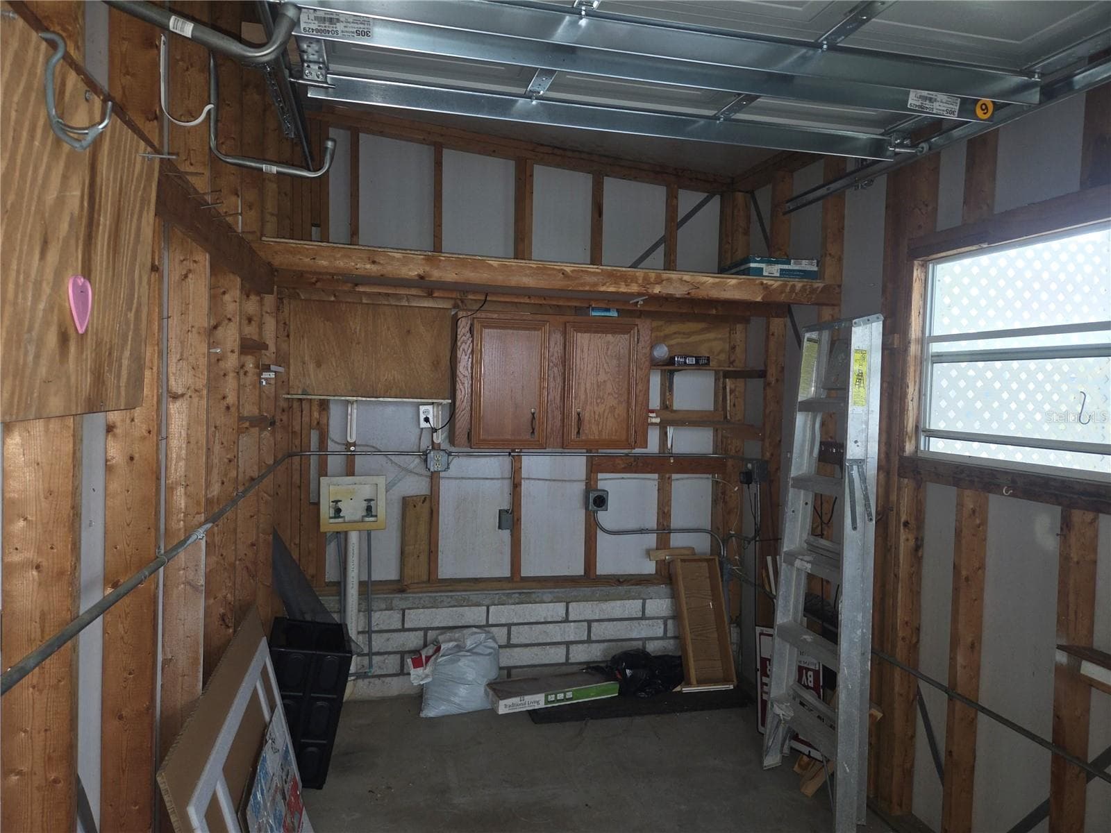 golf cart garage - 57 STRAPHMORE DR, HAINES CITY