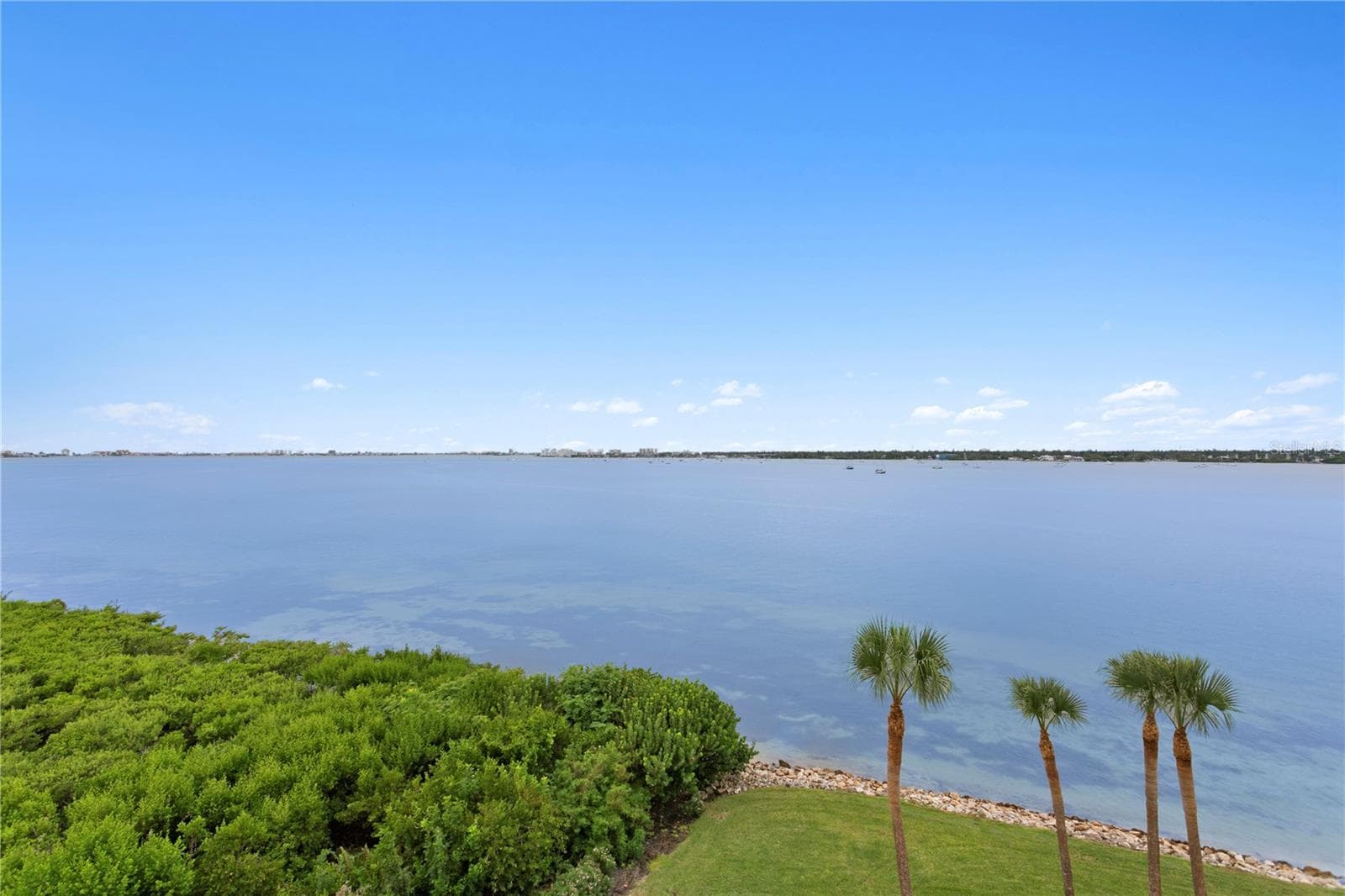 Condominium at 4717 DOLPHIN CAY LN S #503, ST PETERSBURG, photo 8 of 79