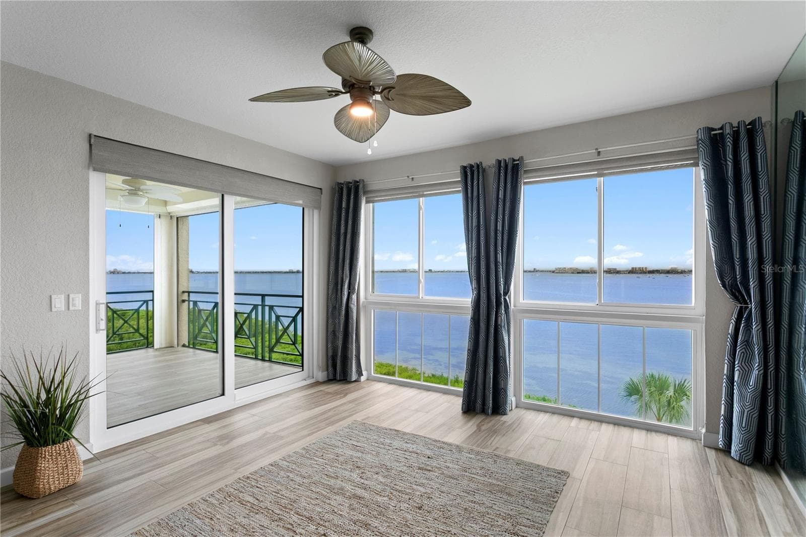 Condominium at 4717 DOLPHIN CAY LN S #503, ST PETERSBURG, photo 15 of 79