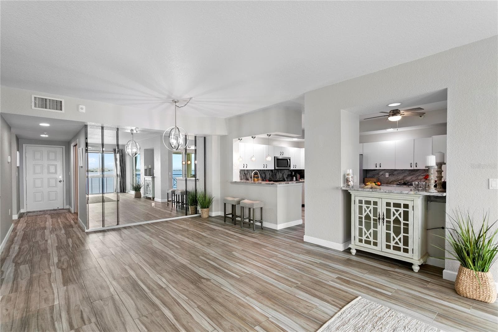 Condominium at 4717 DOLPHIN CAY LN S #503, ST PETERSBURG, photo 17 of 79