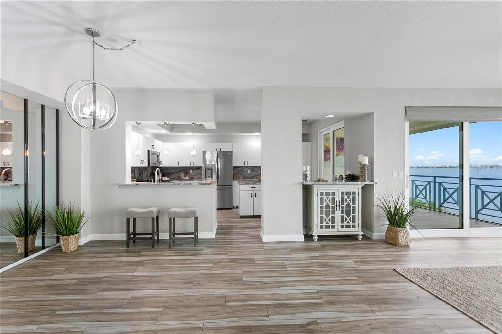 Condominium at 4717 DOLPHIN CAY LN S #503, ST PETERSBURG, photo 18 of 79
