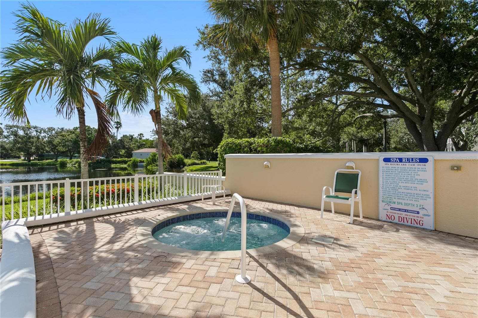 Spa - 4717 DOLPHIN CAY LN S #503, ST PETERSBURG