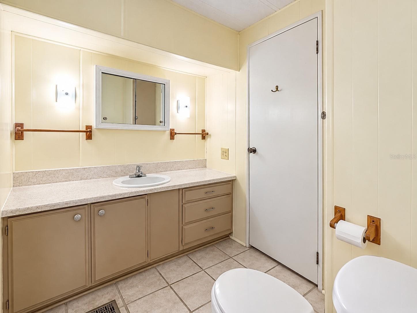 Primary Full Bathroom - 512 PALO VERDE DR, LEESBURG