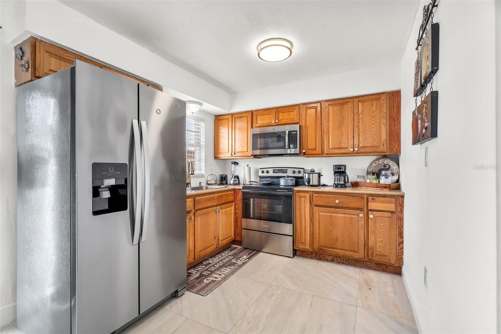 Single Family Residence at 537 MELODY CIR, SARASOTA, photo 13 of 60