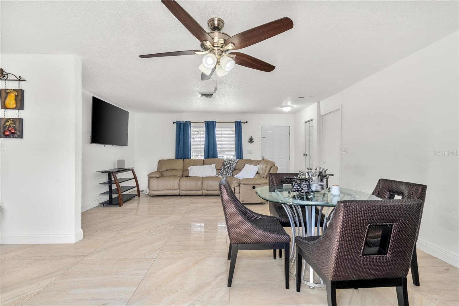 Single Family Residence at 537 MELODY CIR, SARASOTA, photo 8 of 60