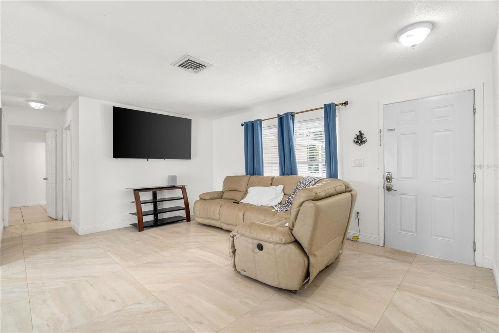 Single Family Residence at 537 MELODY CIR, SARASOTA, photo 14 of 60
