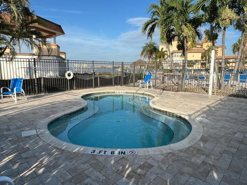 Spa - 5108 BRITTANY DR S #1008, ST PETERSBURG