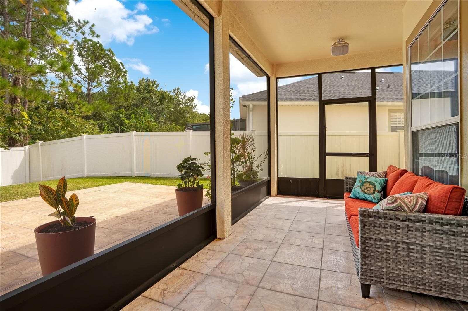 screened & covered patio - 5762 COVINGTON COVE WAY, ORLANDO