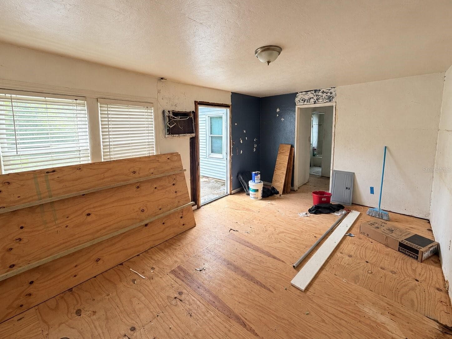 Single Family Residence at 2607 ADAMS ST, HOLLYWOOD, photo 6 of 18