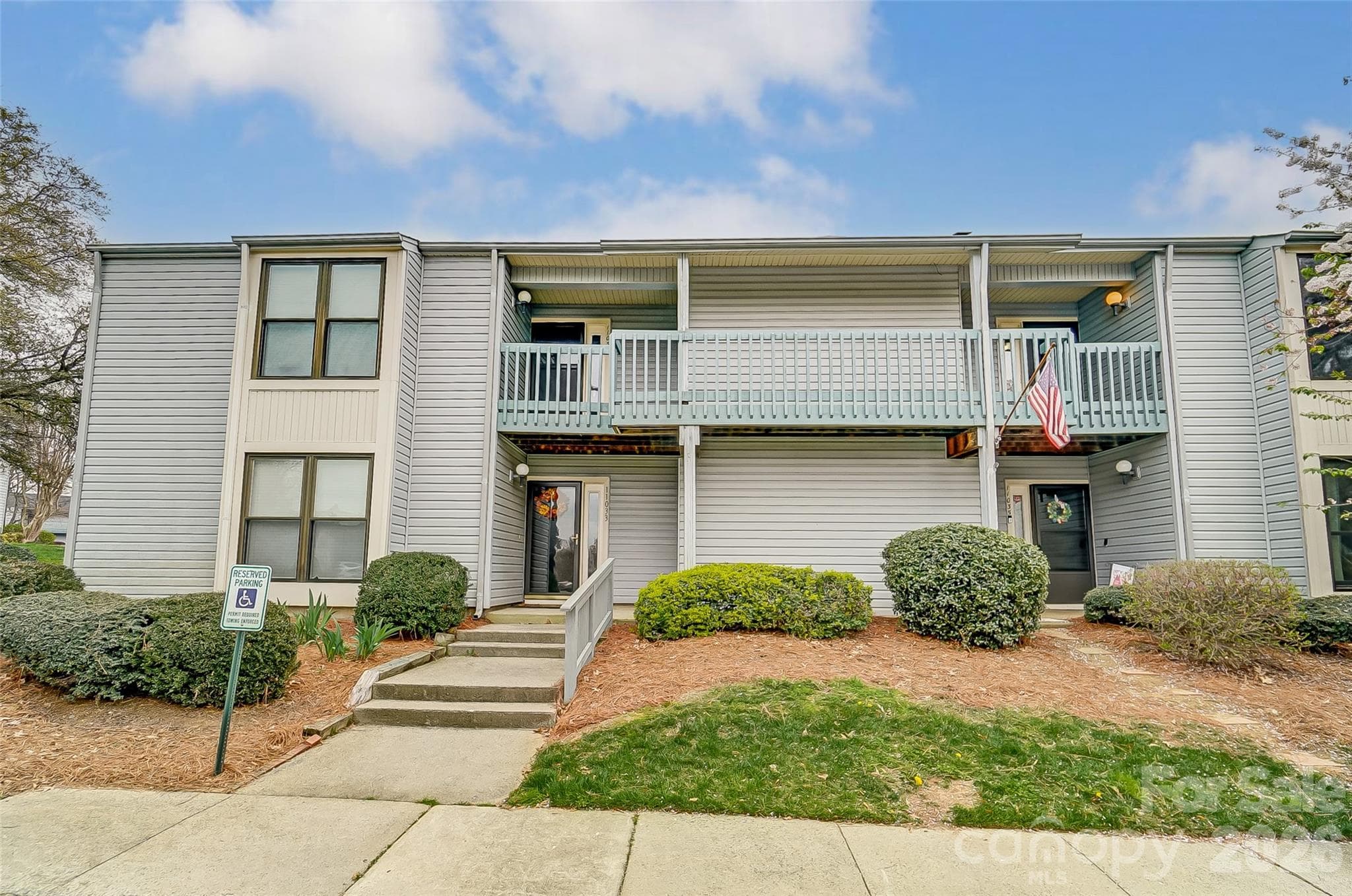 Condominium at Charlotte, photo 2 of 38