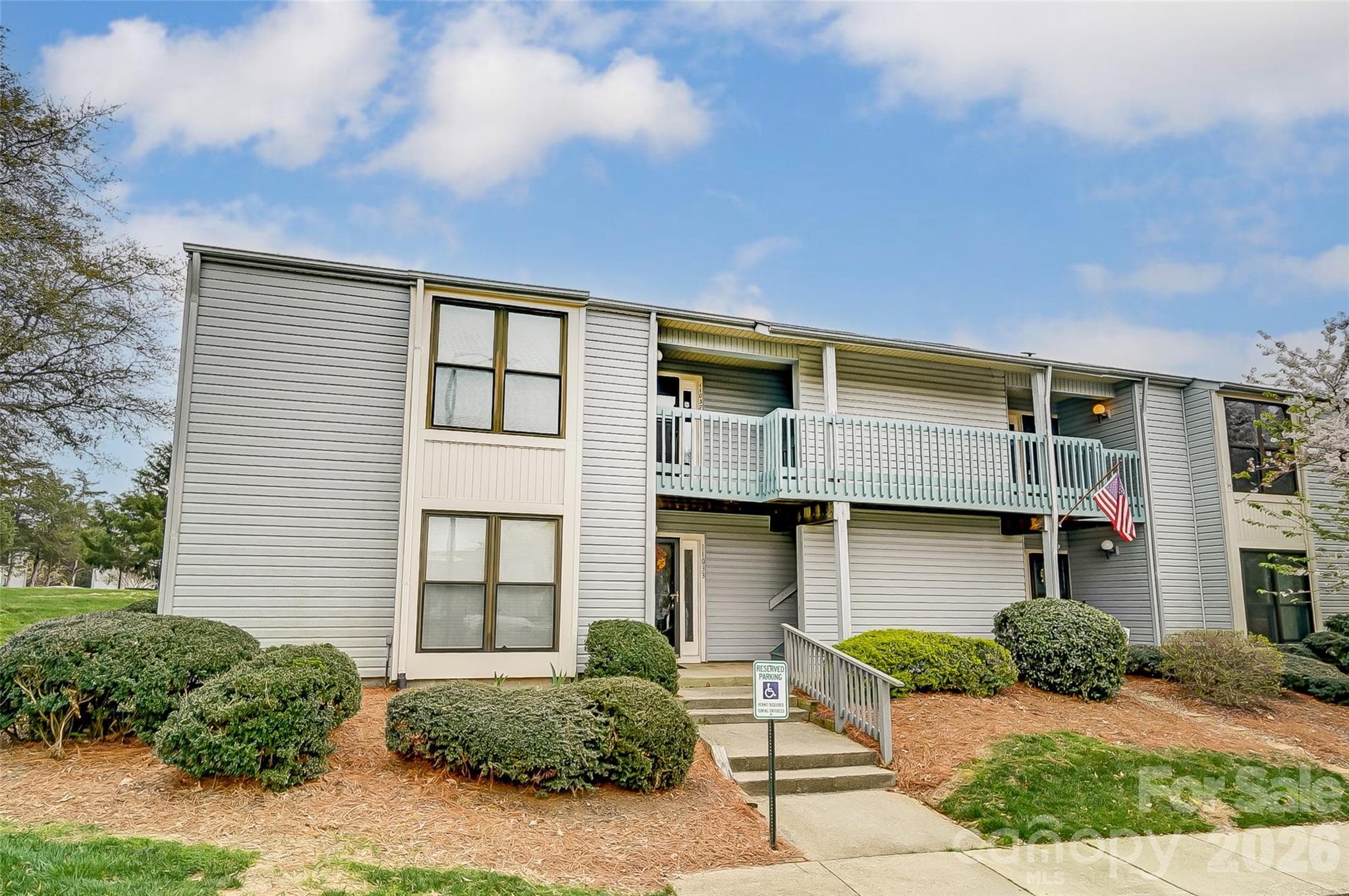 Condominium at Charlotte, photo 4 of 38