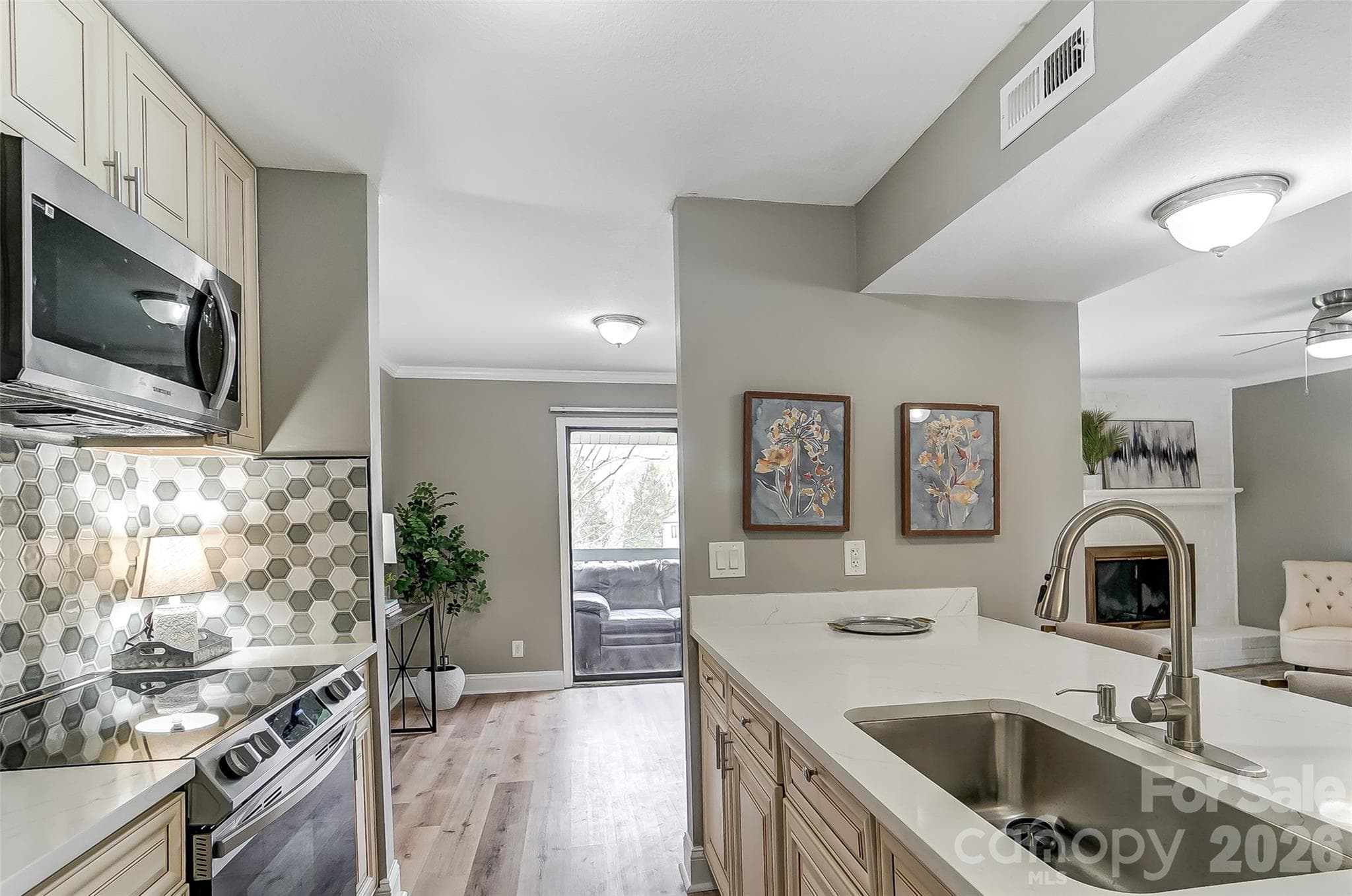 Condominium at Charlotte, photo 18 of 38