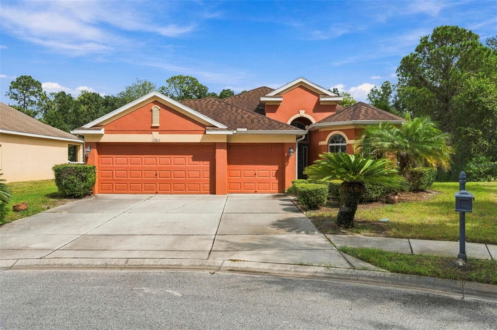 Single Family Residence at 11002 BELLE HAVEN DR, NEW PORT RICHEY, photo 7 of 100