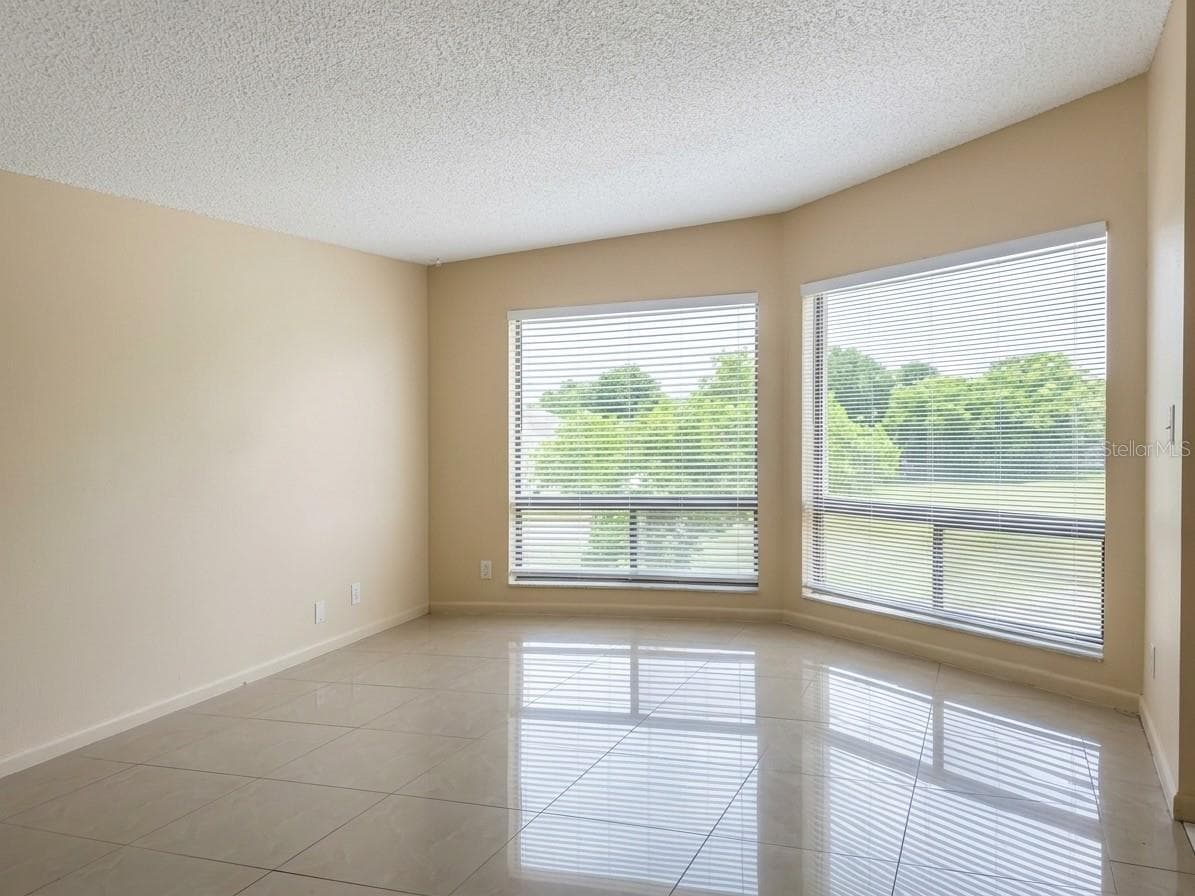 Condominium at 2512 LEMON TREE LN #3C, ORLANDO, photo 3 of 9