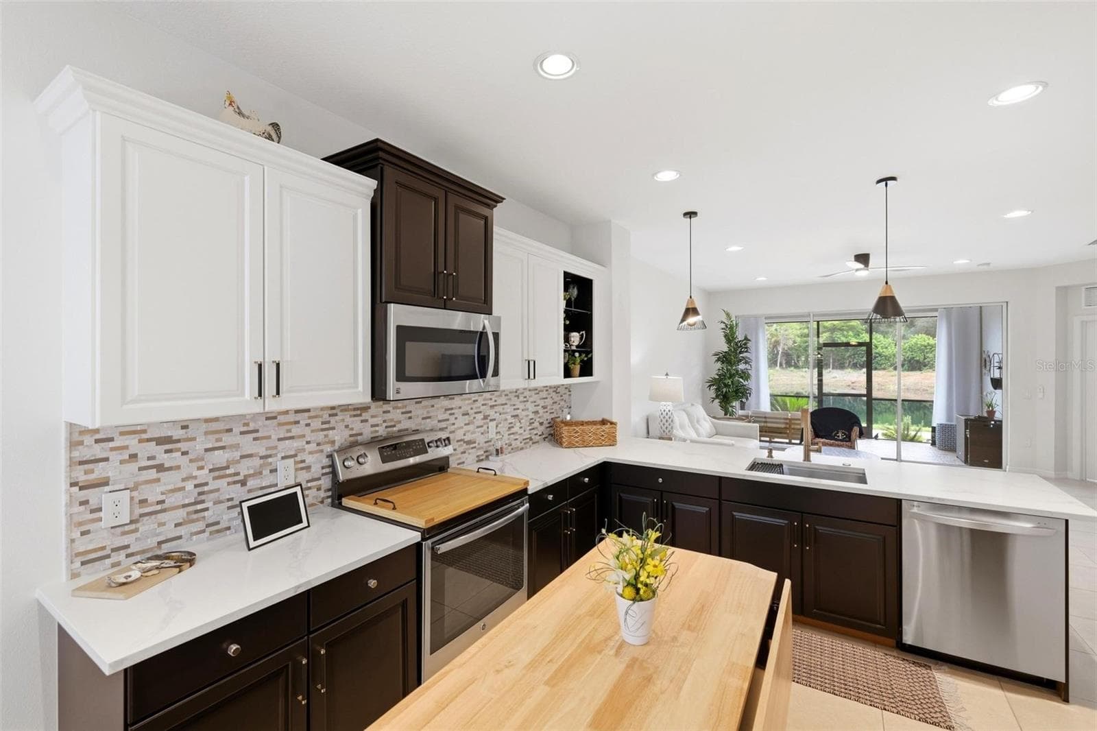 Villa at 10828 LERWICK CIR, ENGLEWOOD, photo 8 of 43