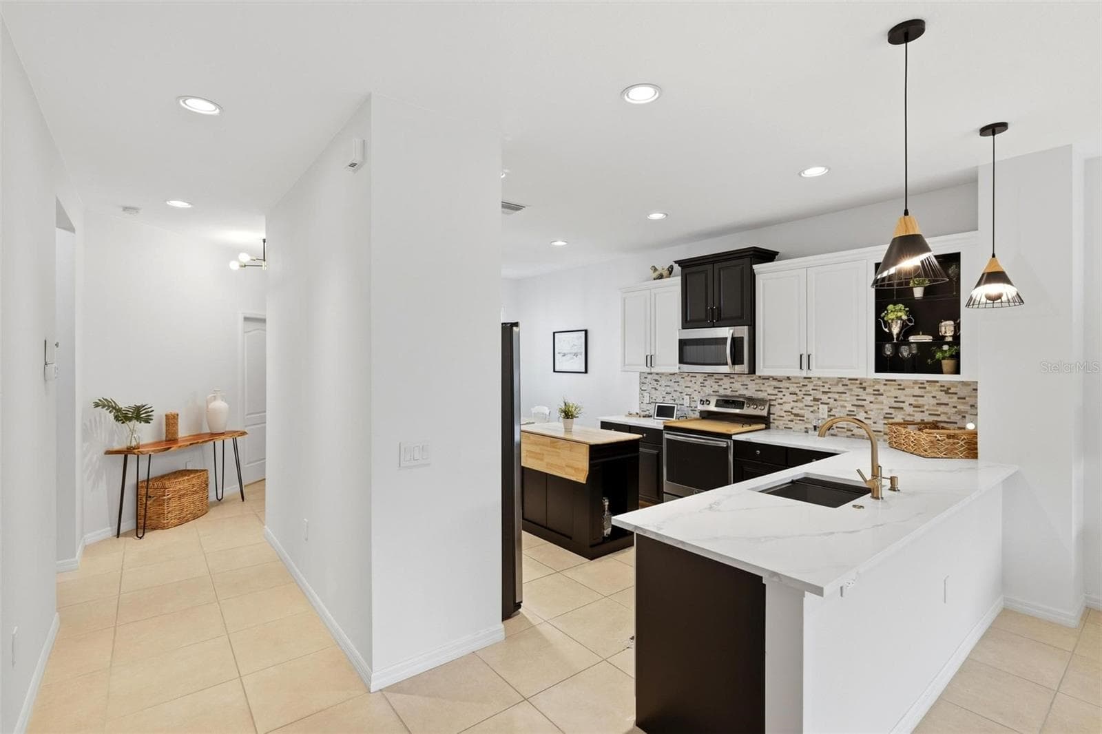 Villa at 10828 LERWICK CIR, ENGLEWOOD, photo 12 of 43