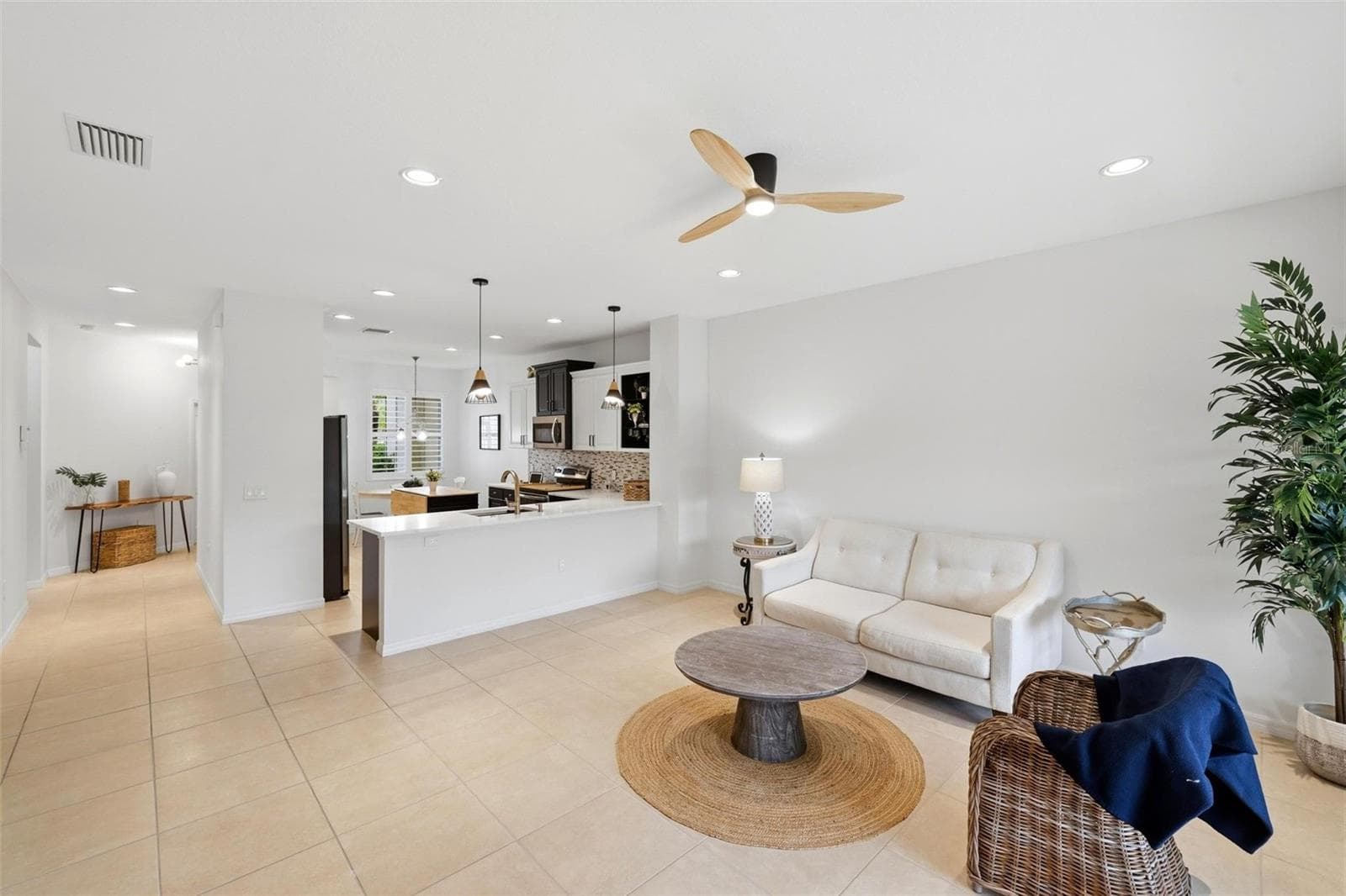 Villa at 10828 LERWICK CIR, ENGLEWOOD, photo 15 of 43