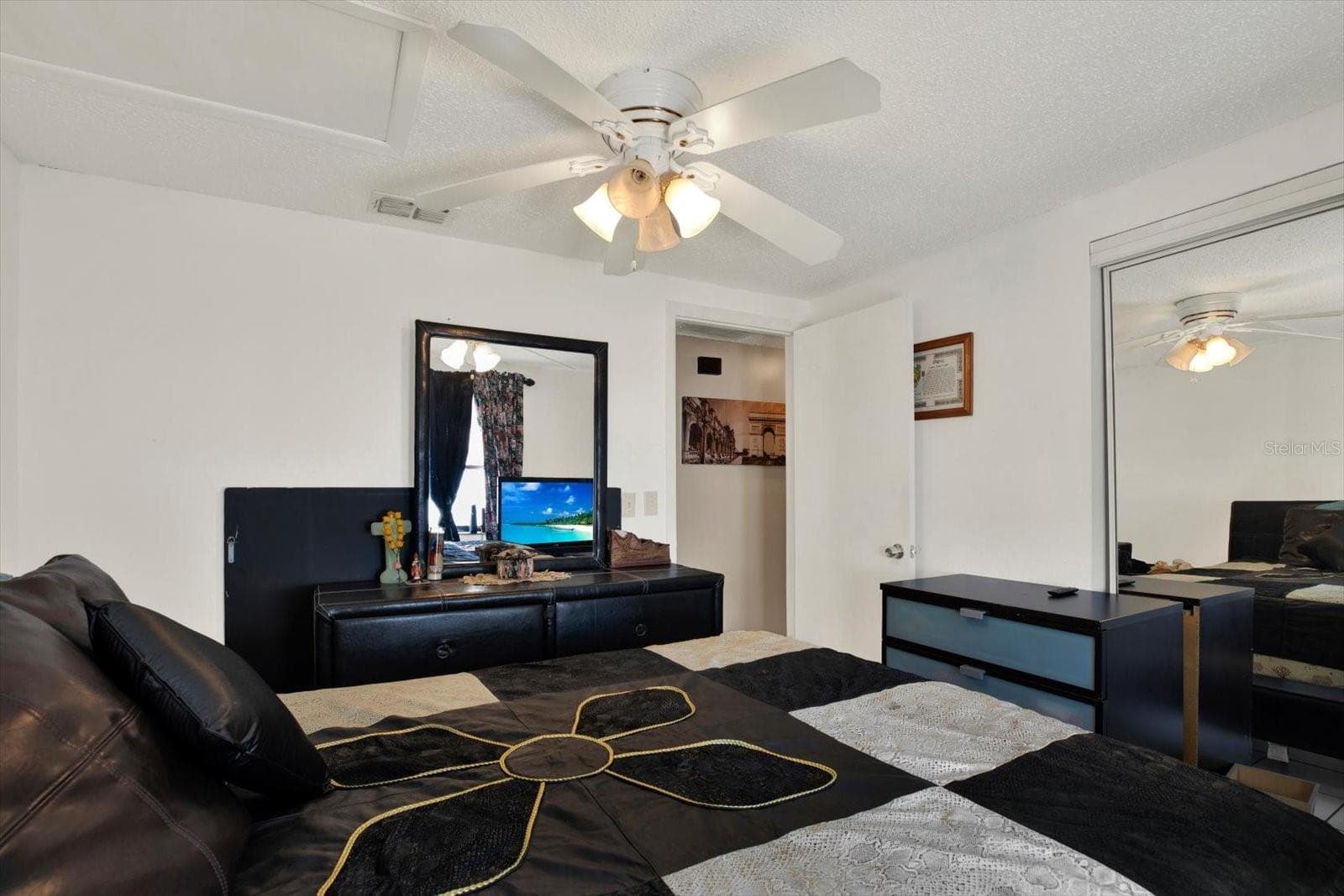 Single Family Residence at 9309 ASHFIELD CT, TAMPA, photo 14 of 33