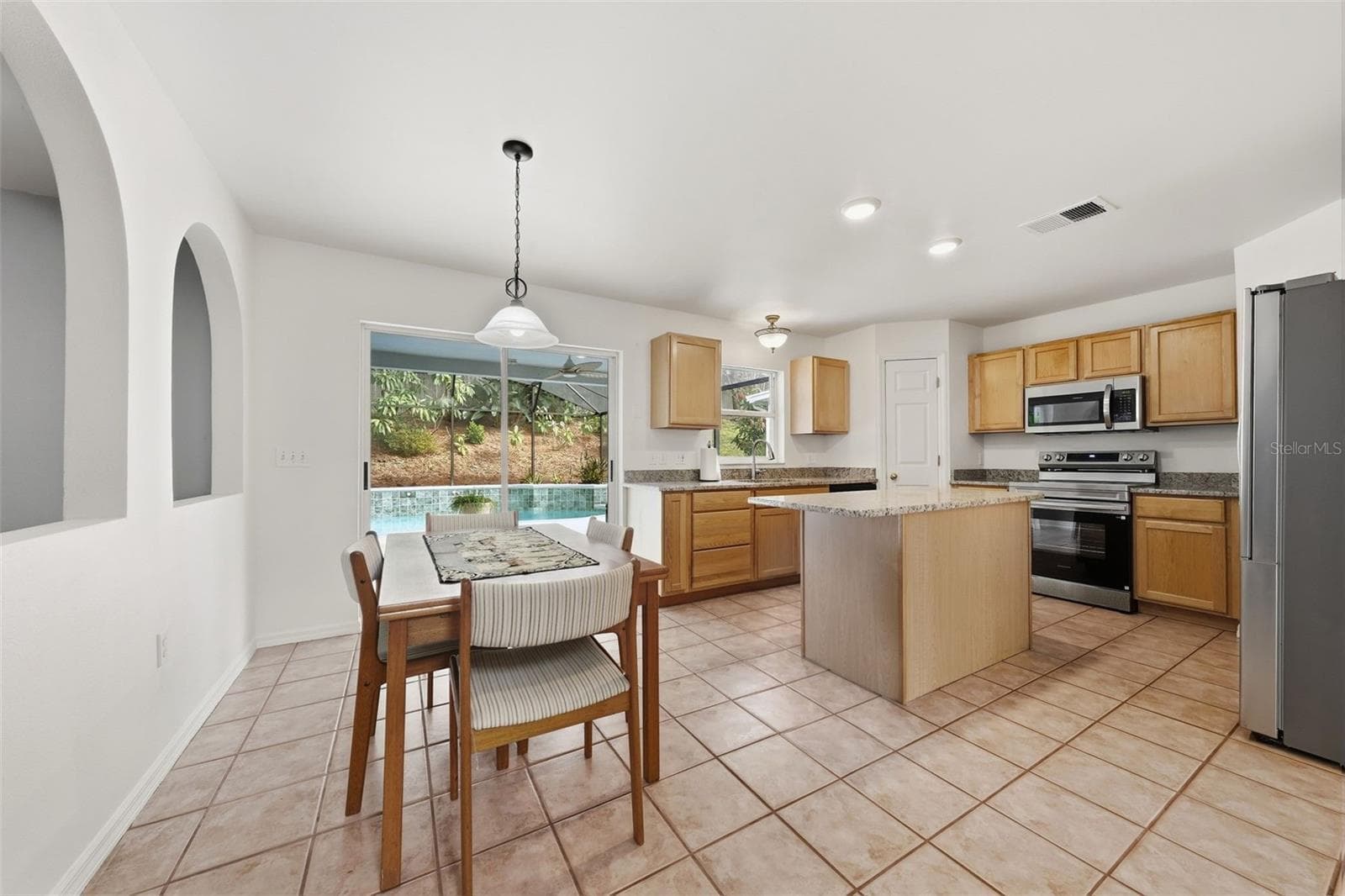 Eat In Area in Kitchen - 6526 POMEROY CIR, ORLANDO