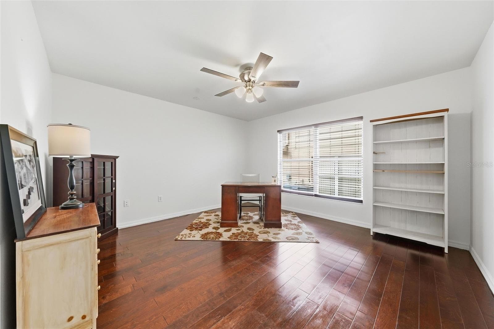 Dedicated Office or Bonus Room on 1st Floor - 6526 POMEROY CIR, ORLANDO