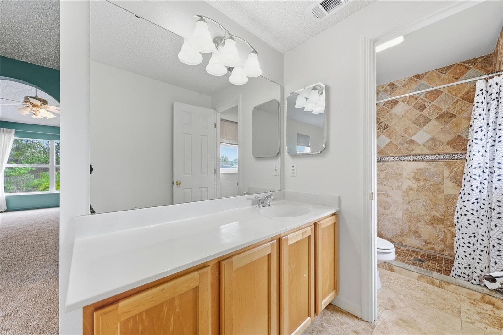 Primary En Suite Sink and Shower - 6526 POMEROY CIR, ORLANDO