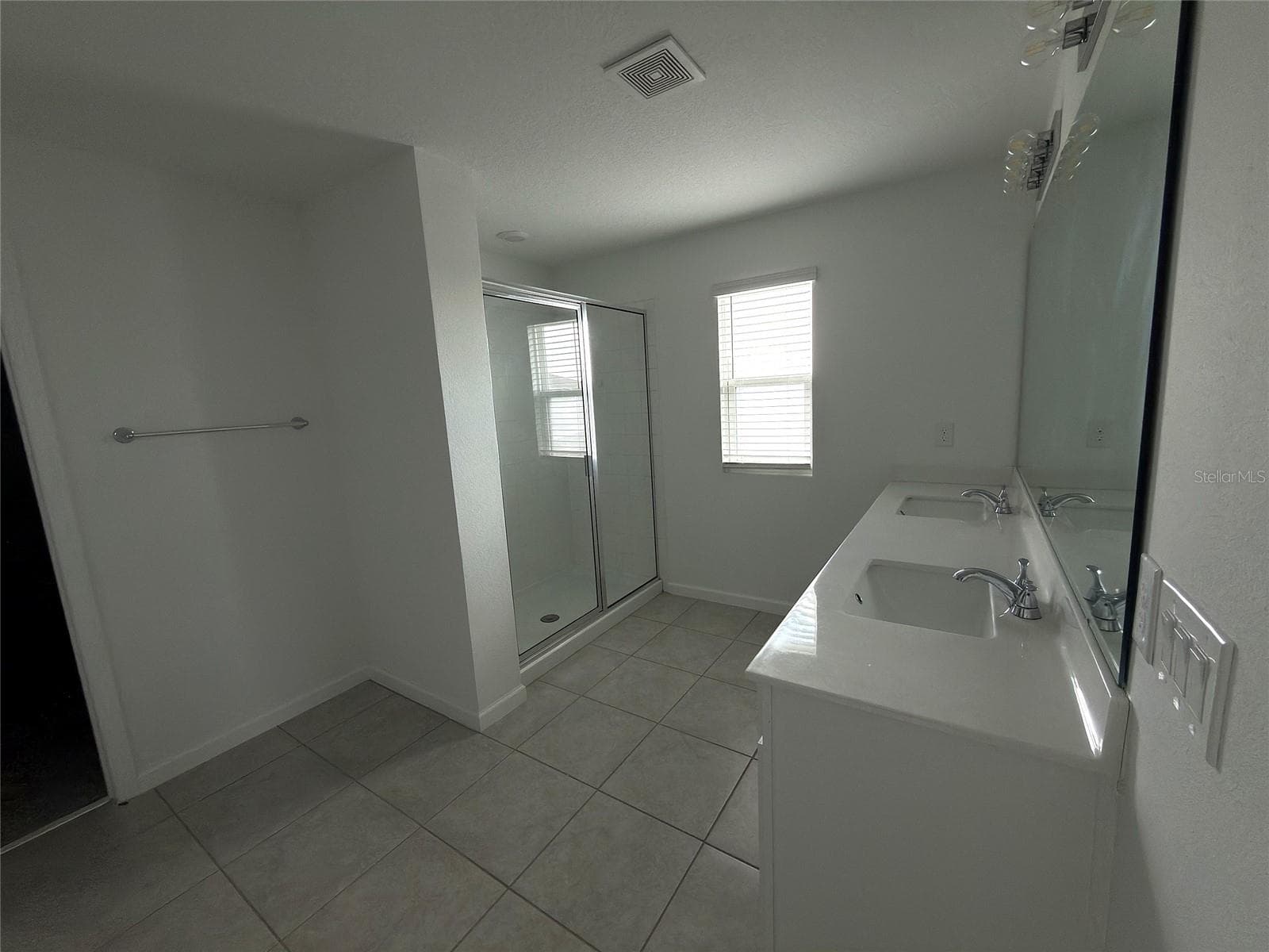 Primary Bathroom - 1071 SUGARWOOD ST, DAVENPORT