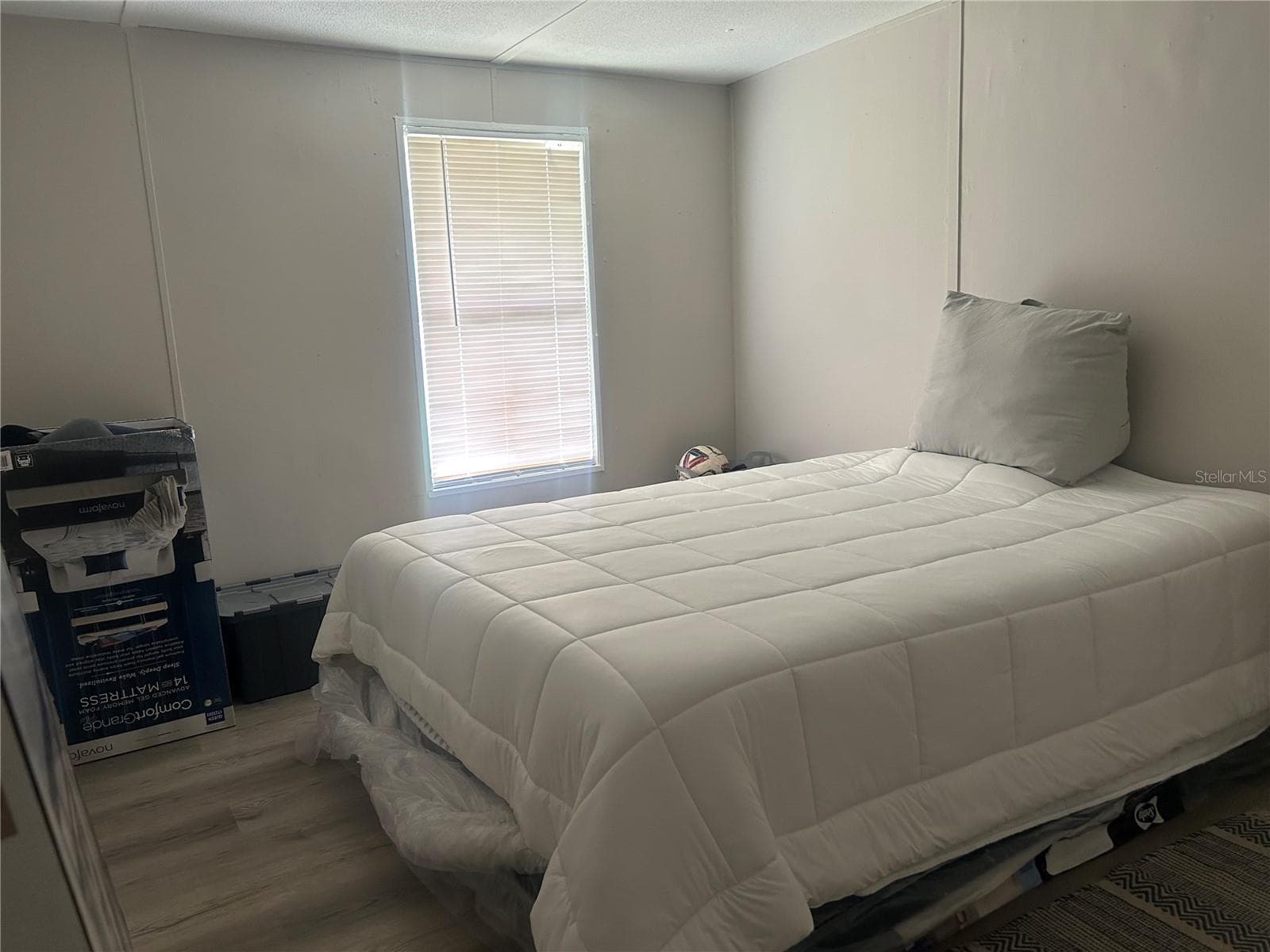 Manufactured Home at 14810 THOMPSON AVE, HUDSON, photo 11 of 19