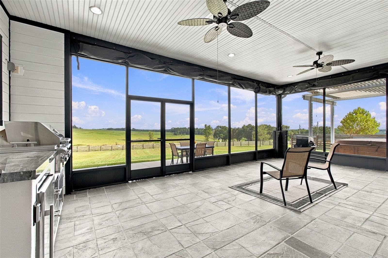 Single Family Residence at 16705 HILLTOP HORIZONS PL, DADE CITY, photo 8 of 58