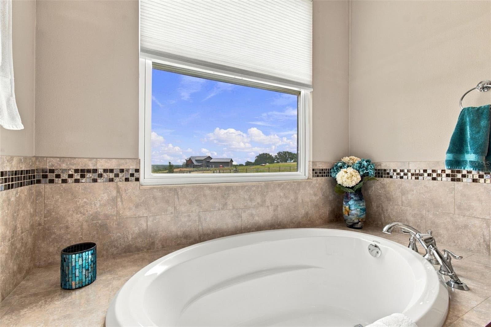 Single Family Residence at 16705 HILLTOP HORIZONS PL, DADE CITY, photo 21 of 58