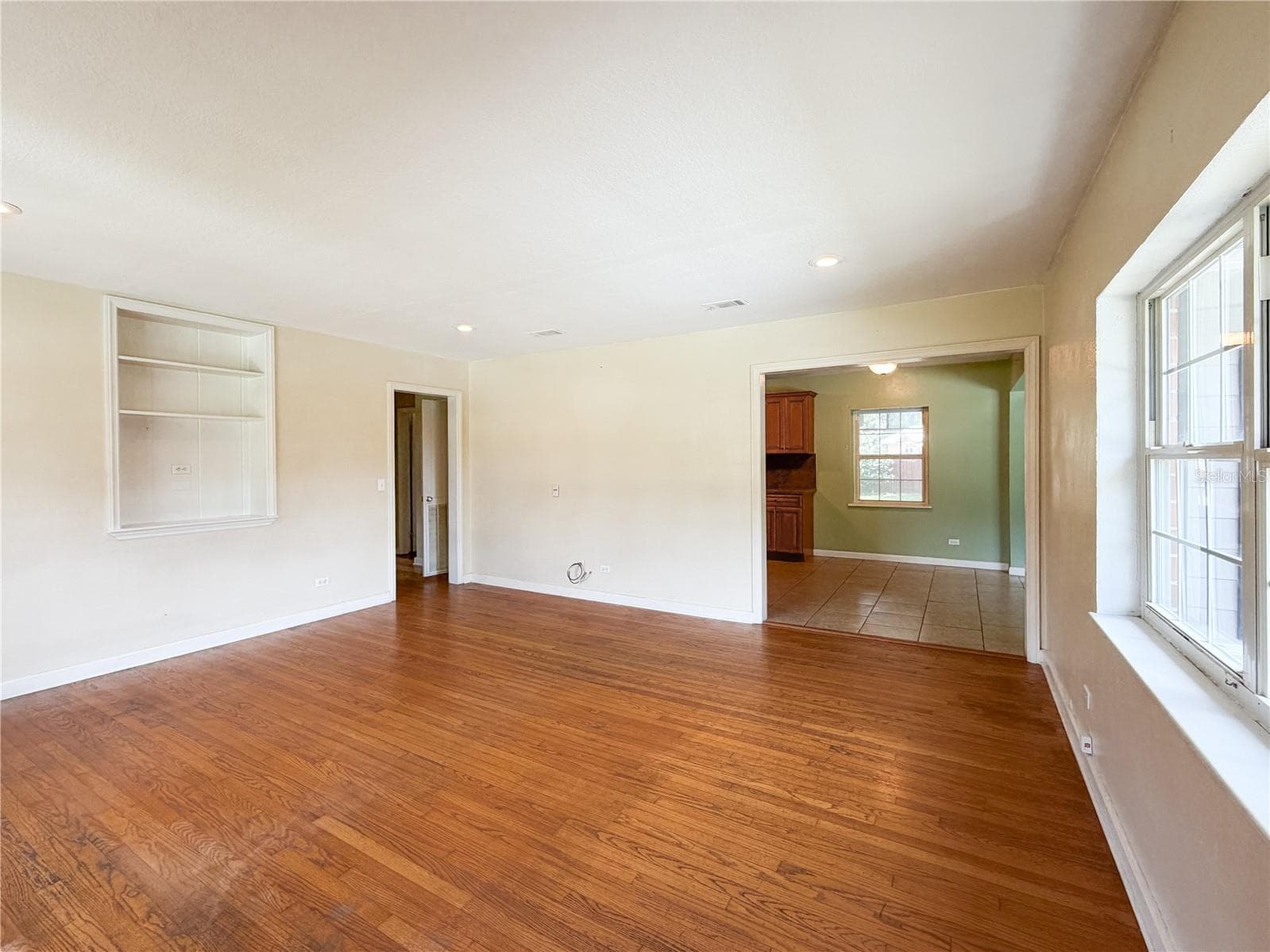 Living Room - 709 NW PALM DR, LAKE CITY
