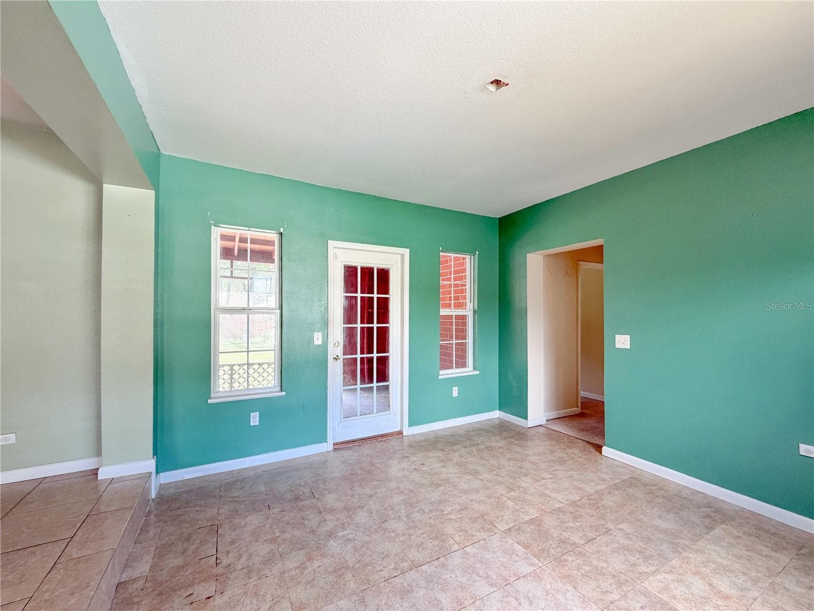 Single Family Residence at 709 NW PALM DR, LAKE CITY, photo 23 of 37