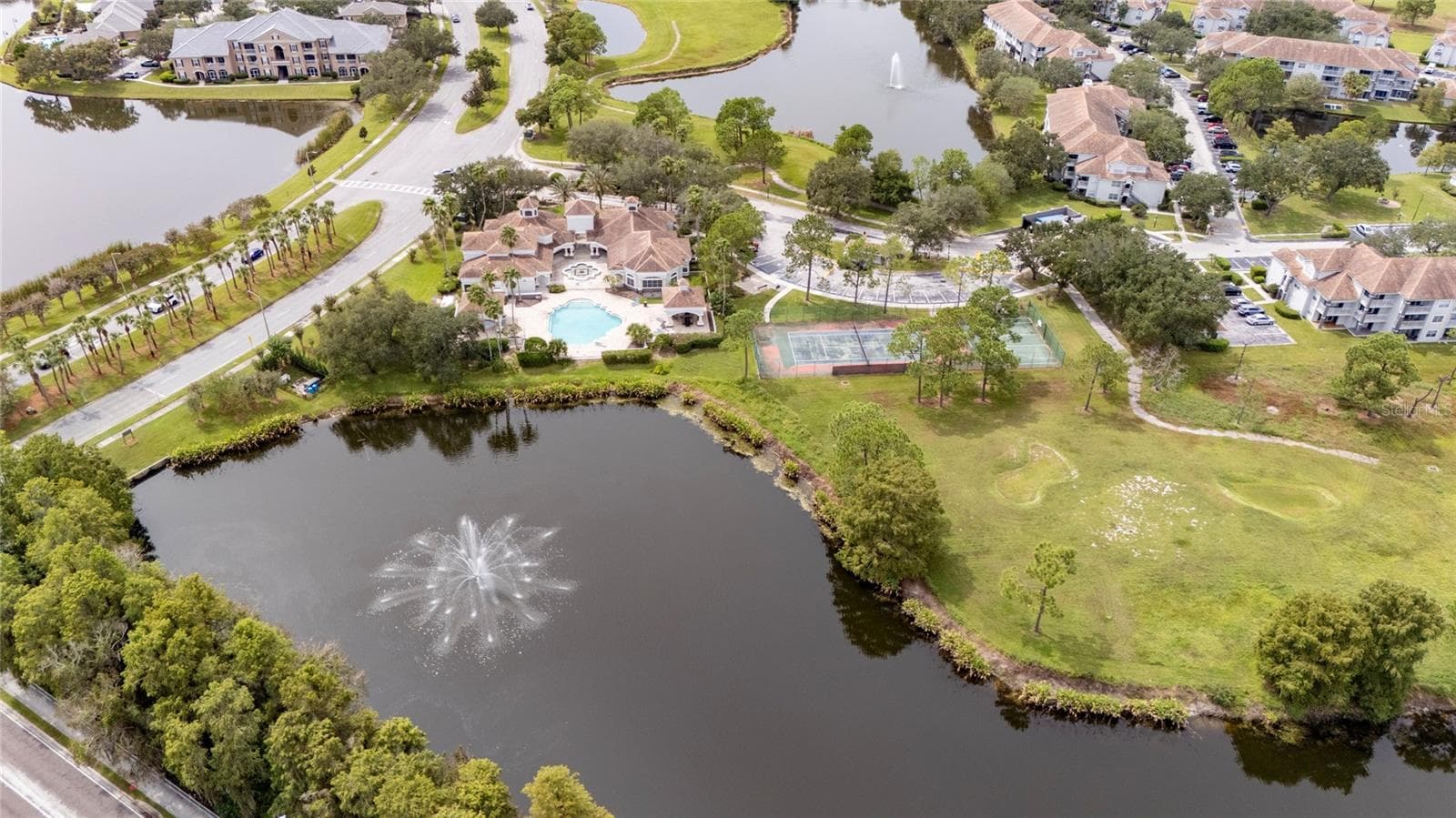Condominium at 14013 FAIRWAY ISLAND DR #415, ORLANDO, photo 13 of 29